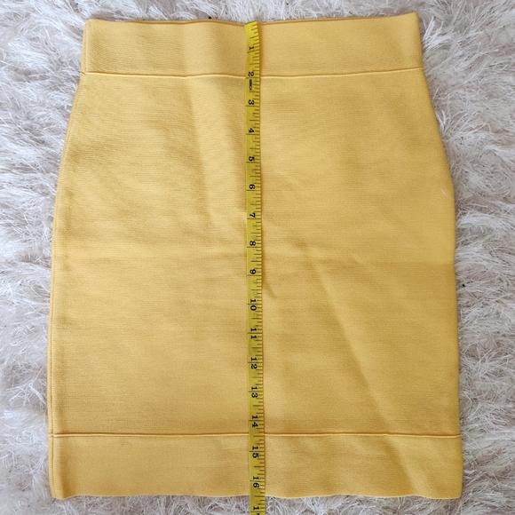 BCBG Yellow Bandage Mini Skirt, Size XS - Picture 6 of 6